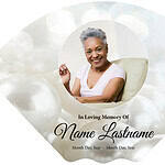 Memorial card featuring an elderly woman with a warm smile for fans' tribute.